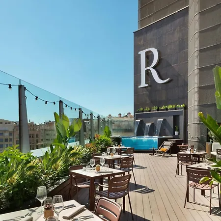 Renaissance Szálloda 5*