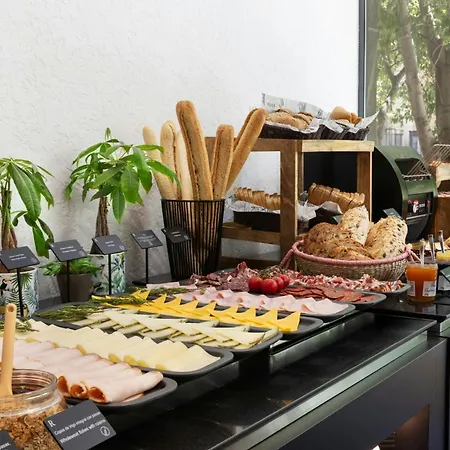 Hotel Renaissance 5*