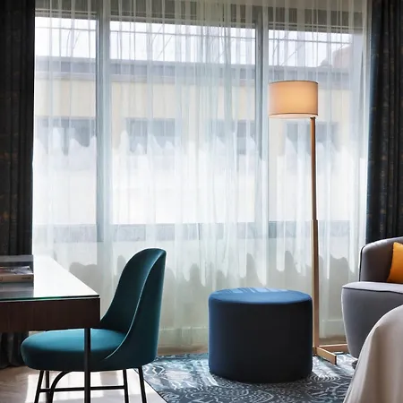 巴塞罗万丽酒店