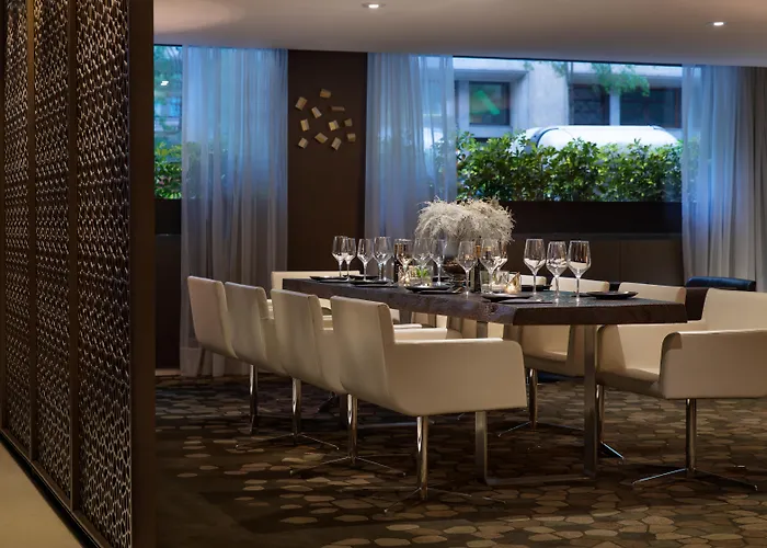 巴塞罗万丽酒店