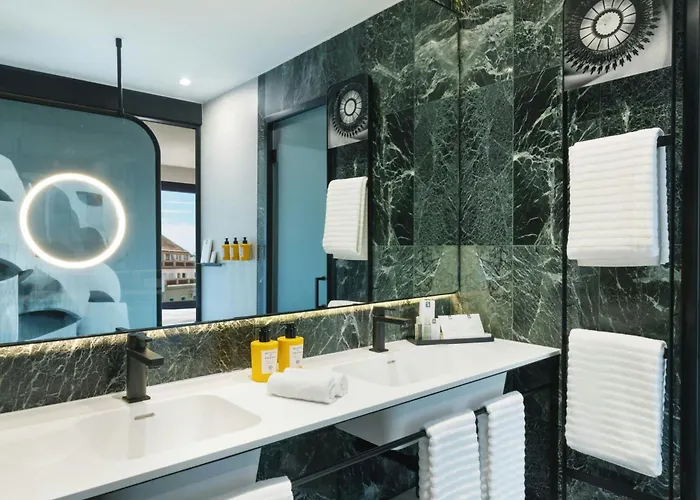 巴塞罗万丽酒店 5* 巴塞罗那