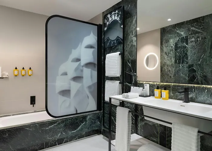 巴塞罗万丽酒店