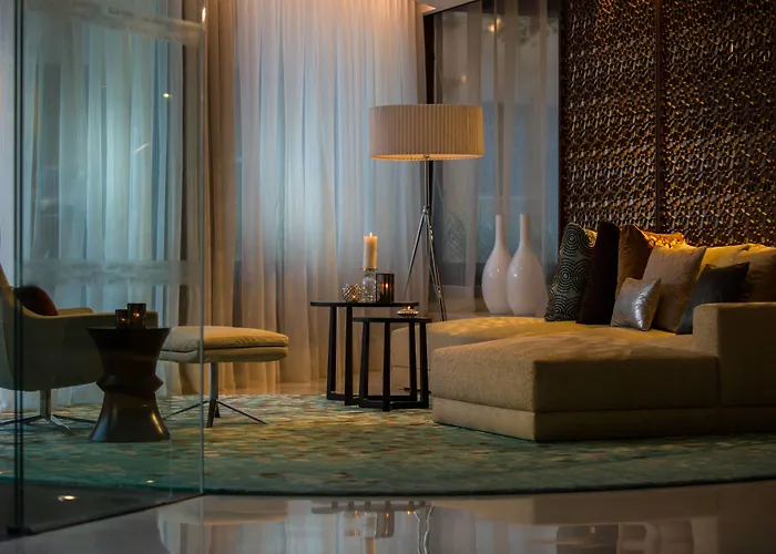 巴塞罗万丽酒店 5*