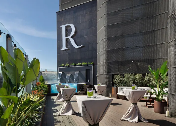 巴塞罗万丽酒店 5* 巴塞罗那