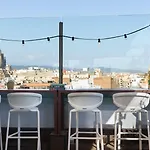 Renaissance Hotel 5*