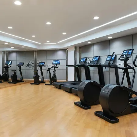 Renaissance Hotel 5*