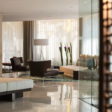 Renaissance Hotel